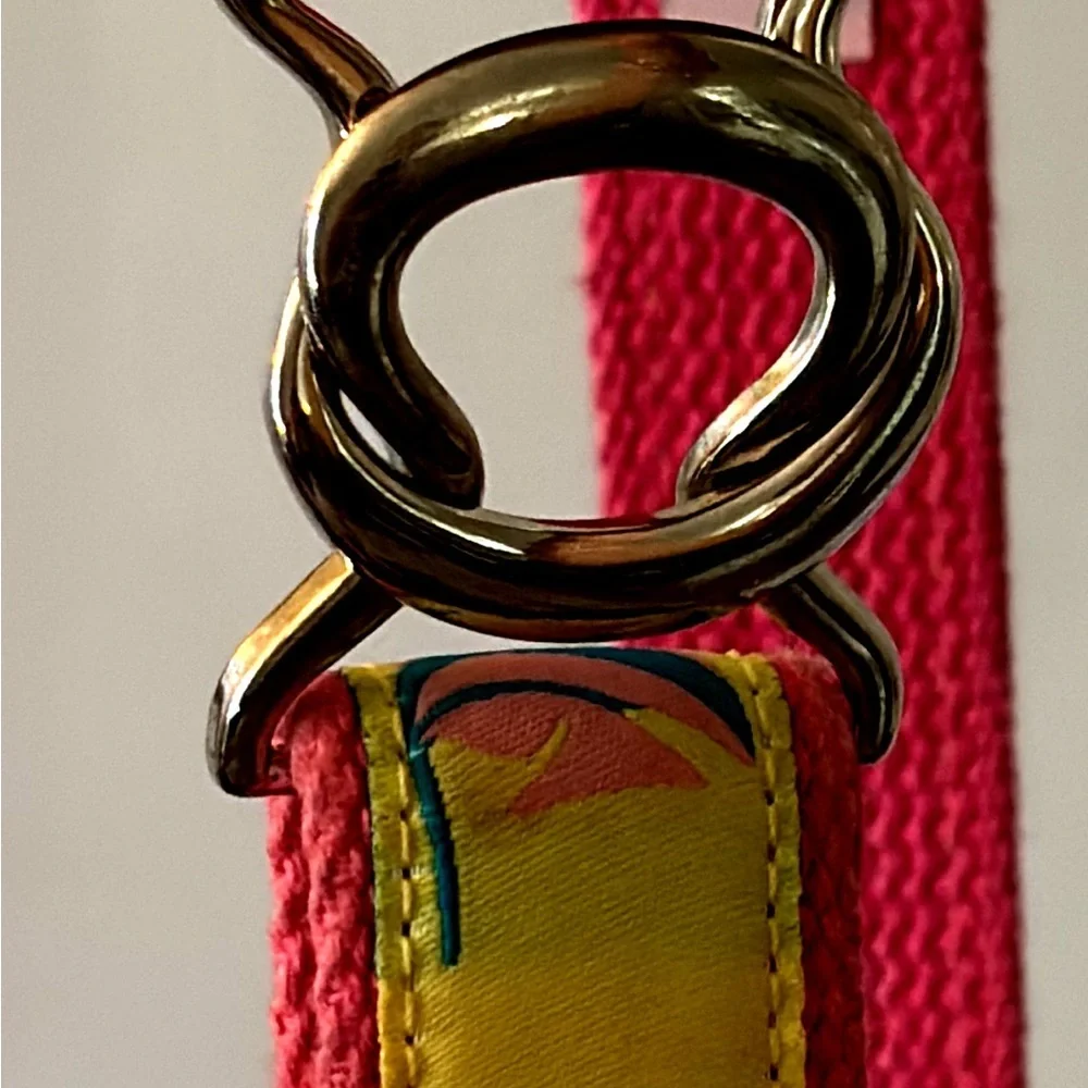 Douglas Paquette “H” Closure Tropical Fish Pink Canvas Belt Women’s Size Large - Picture 3 of 8